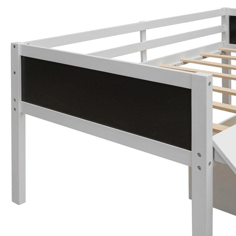 Niedriges Hochbett mit Rutsche, Twin-Hochbett mit Aufbewahrungsboxen, Holzrahmen für niedriges Twin-Hochbett mit Kletterleiter und Kreidetafel
