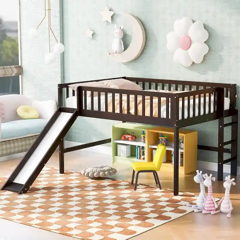 Letto a soppalco matrimoniale Full basso in legno massello con scala e scivolo